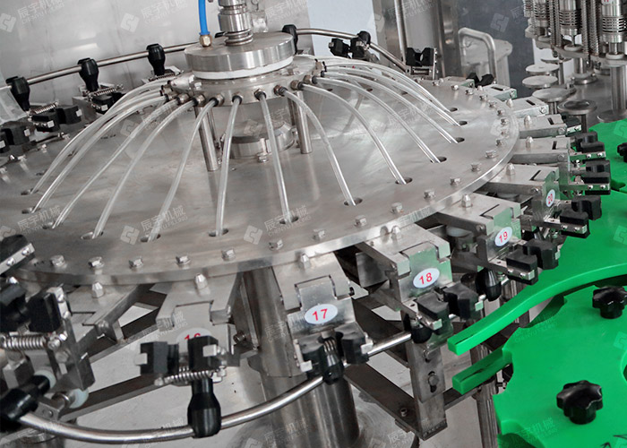 三合一白酒灌裝機 三合一白酒灌裝機